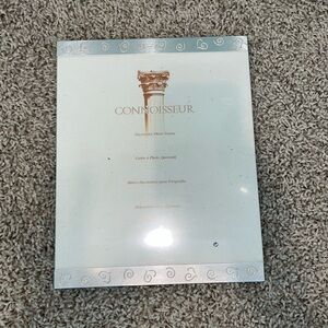 New connoisseur photo frame still in packaging 8 x 10“ metal top and bottom